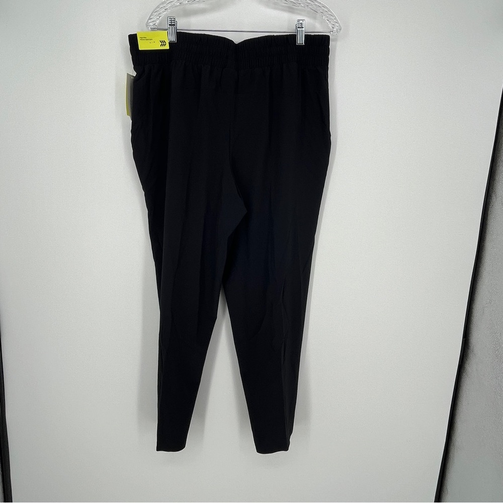 NWT All In Motion Black High Rise Casual Woven Taper Pant Size Large Pull On